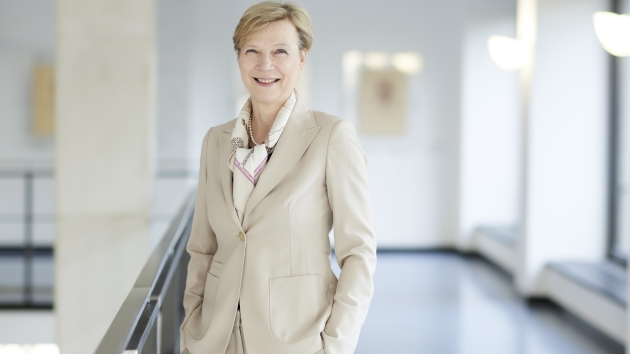 Eva Schewior, DPMA, sieht Gefahr, wenn Deutschland bei Digitaltechnologien zurückfällt - Eva Schewior ist seit dem 1. Februar 2023 Präsidentin des Deutschen Patent- und Markenamts in München - Quelle: LT Architekturfotografie Laura Thiesbrummel